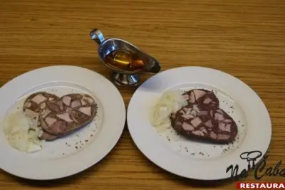 Tlačenka s octem a cibulí